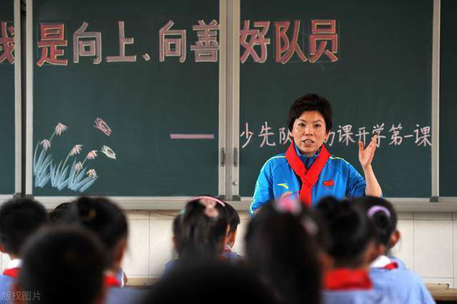 造物主不是慈眉善目到回覆文青们十万个为何，而是痛扁暴打傻逼文青。